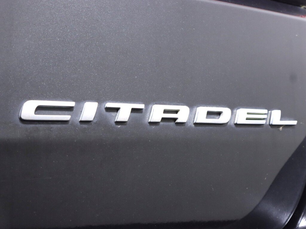 Used 2015 Dodge Durango Citadel w/ Technology Group RWD image 40