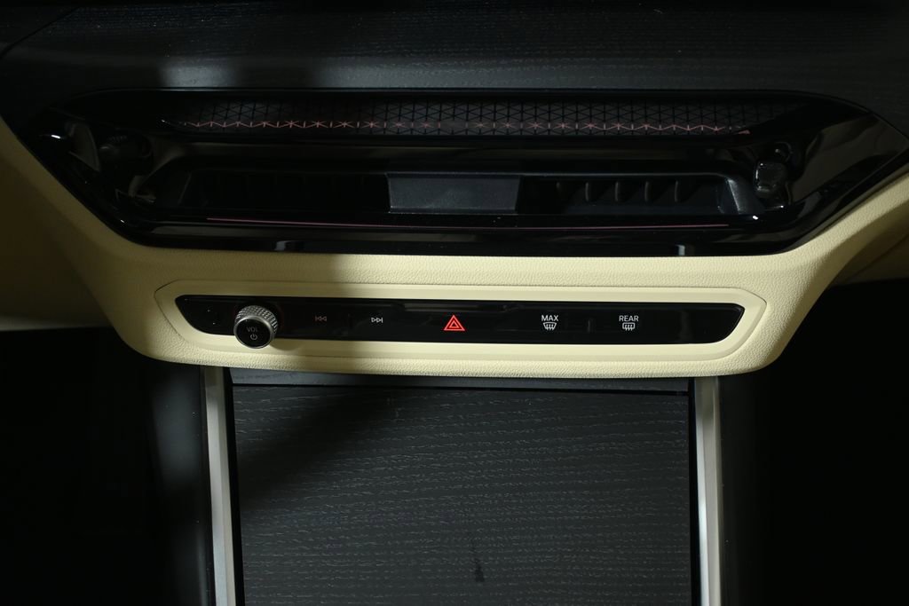 Used 2026 BMW 330i xDrive Sedan w/ Convenience Package image 24