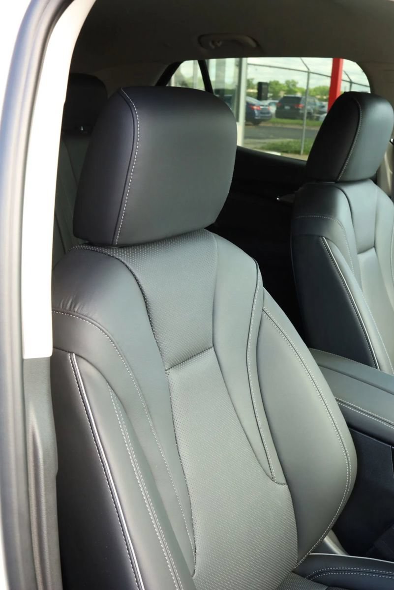 Used 2023 Buick Envision Essence AWD/4WD image 50