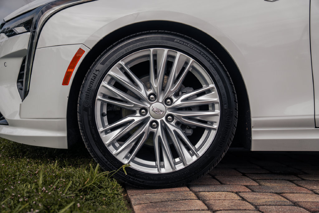 Used 2026 Cadillac CT4 Premium Luxury RWD image 15