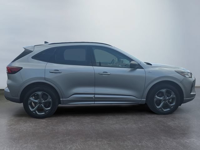 Used 2023 Ford Escape ST-Line w/ Tech Pack #1 AWD/4WD image 6