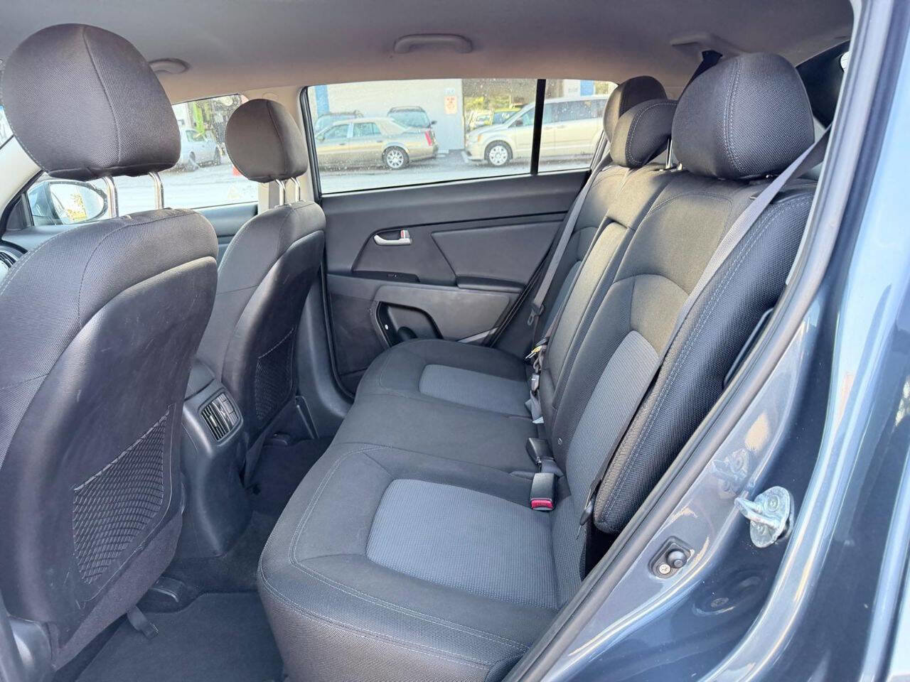 Used 2016 Kia Sportage LX image 16