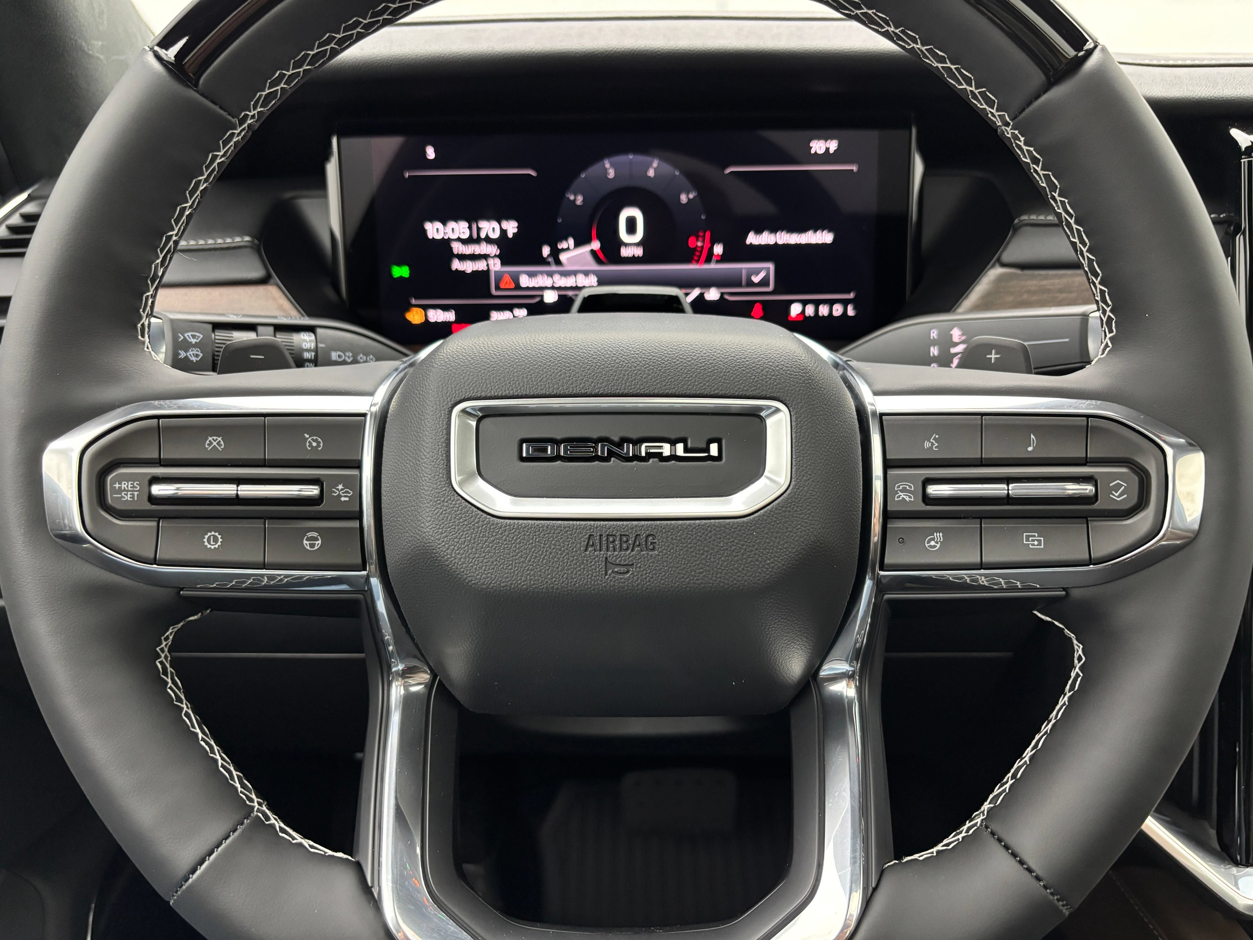 New 2027 GMC Acadia Denali Ultimate w/ LPO, Floor Liner Package AWD/4WD image 24