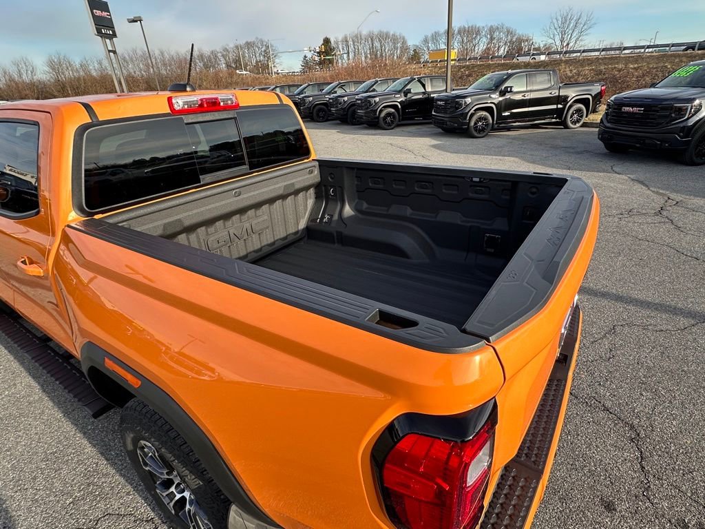 Certified 2025 GMC Canyon AT4 AWD/4WD image 40