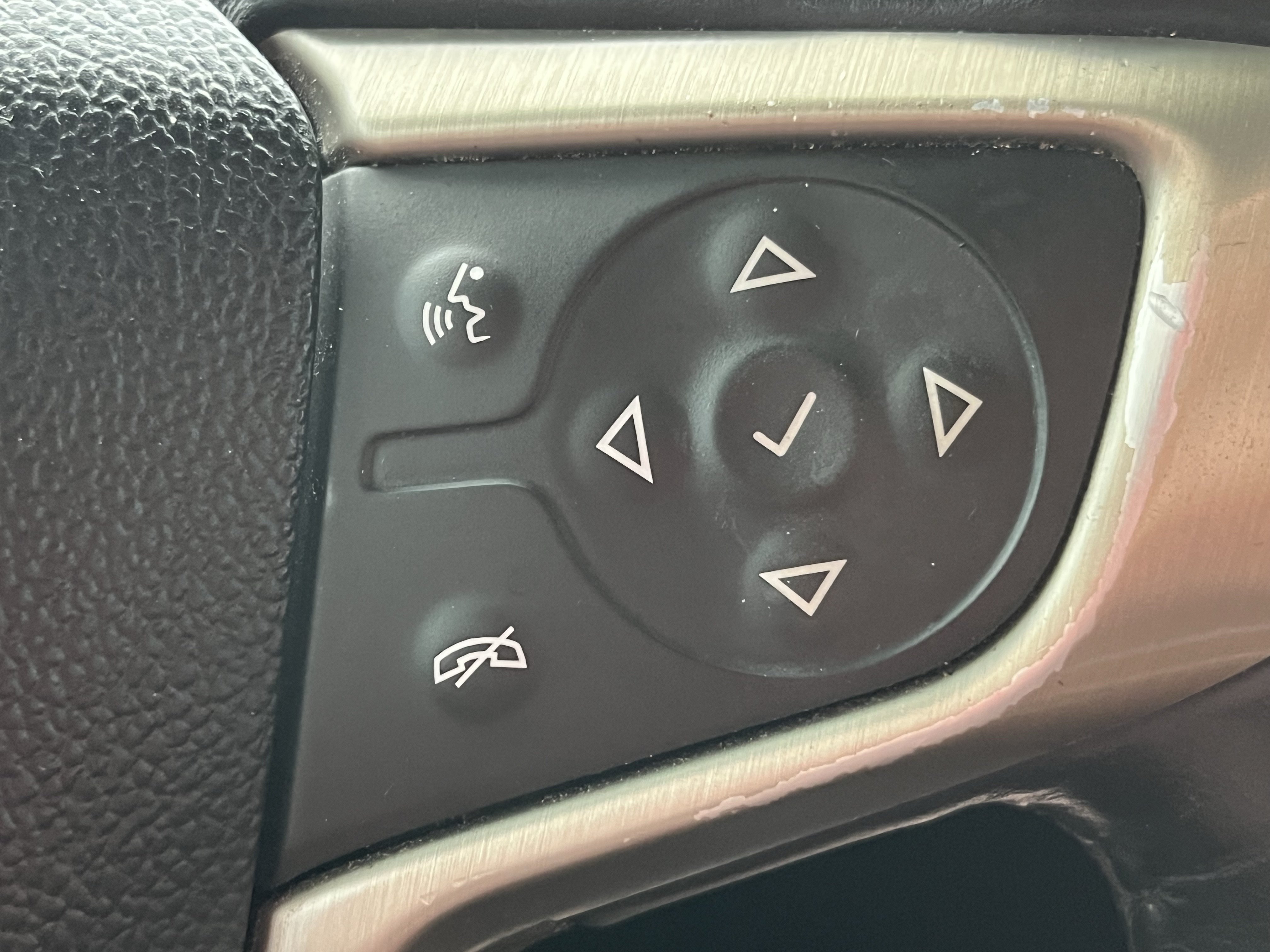 Used 2019 GMC Acadia Denali FWD image 21