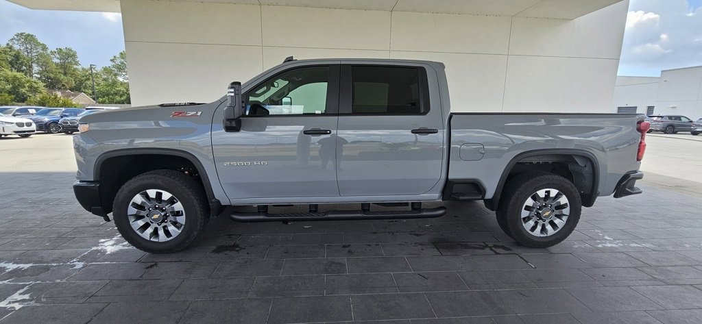 Used 2025 Chevrolet Silverado 2500 Custom w/ Custom Value Package image 9