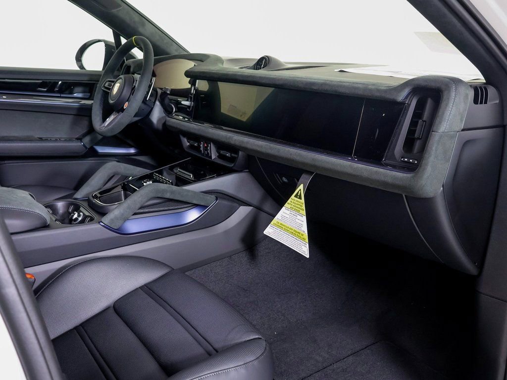 New 2026 Porsche Cayenne Turbo GT image 7