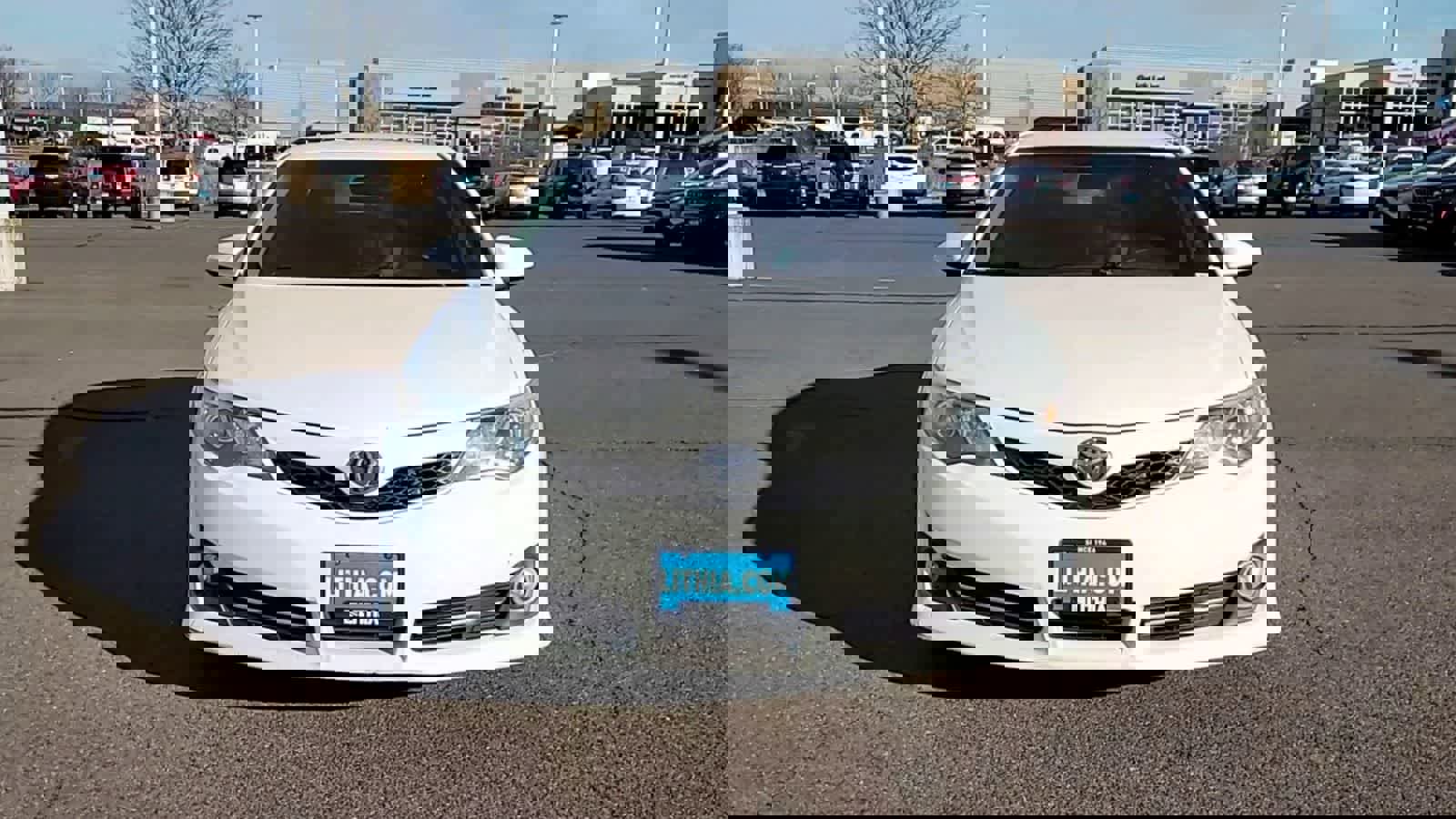 Used 2014 Toyota Camry SE image 3