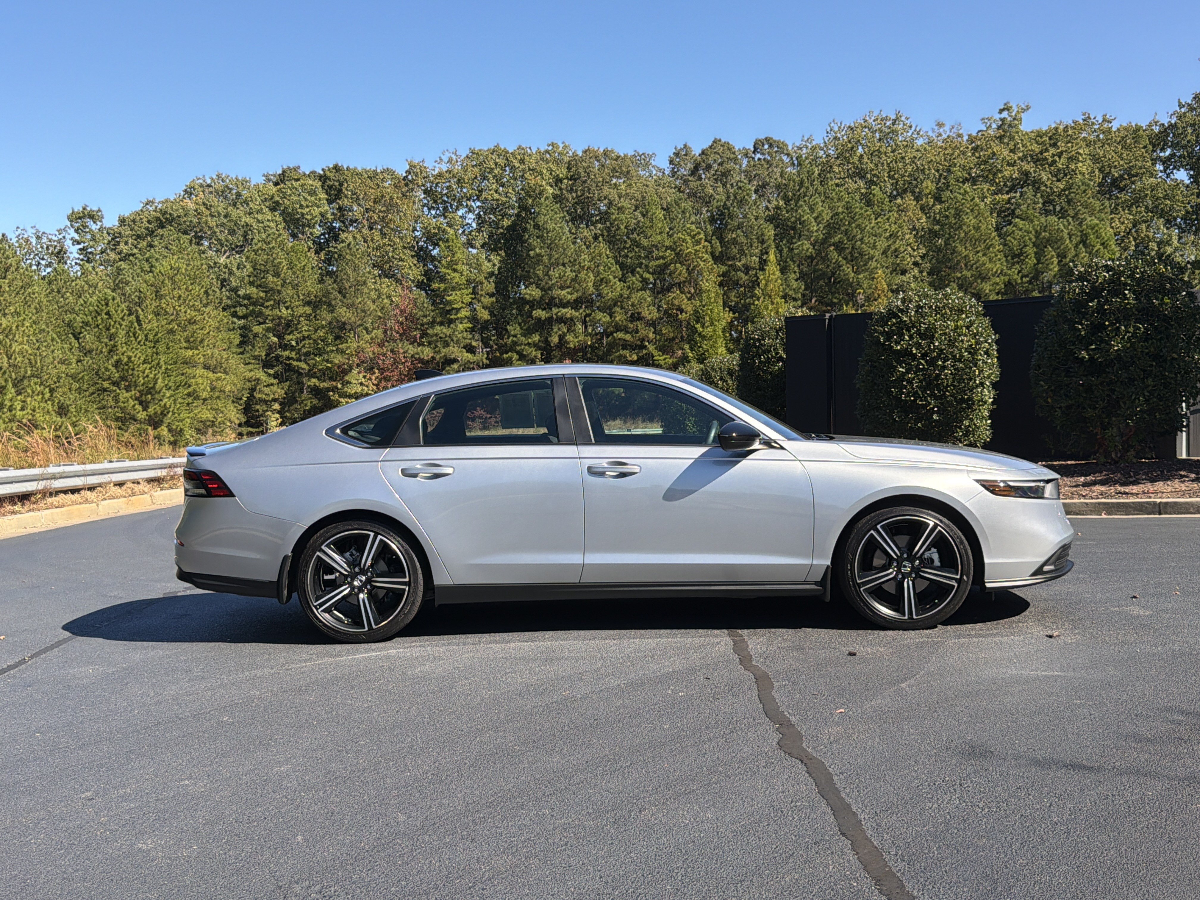 Used 2025 Honda Accord Sport image 5
