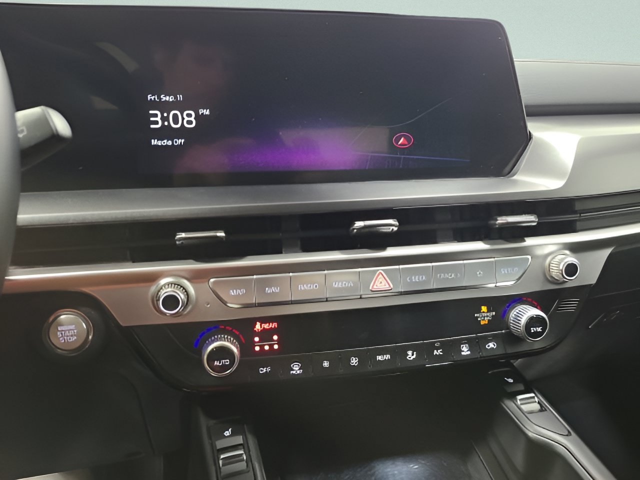 Used 2023 Kia Telluride S AWD/4WD image 29