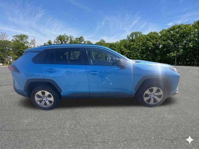 Used 2021 Toyota RAV4 LE FWD image 6