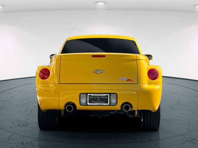 Used 2004 Chevrolet SSR w/ Preferred Equipment Group image 6