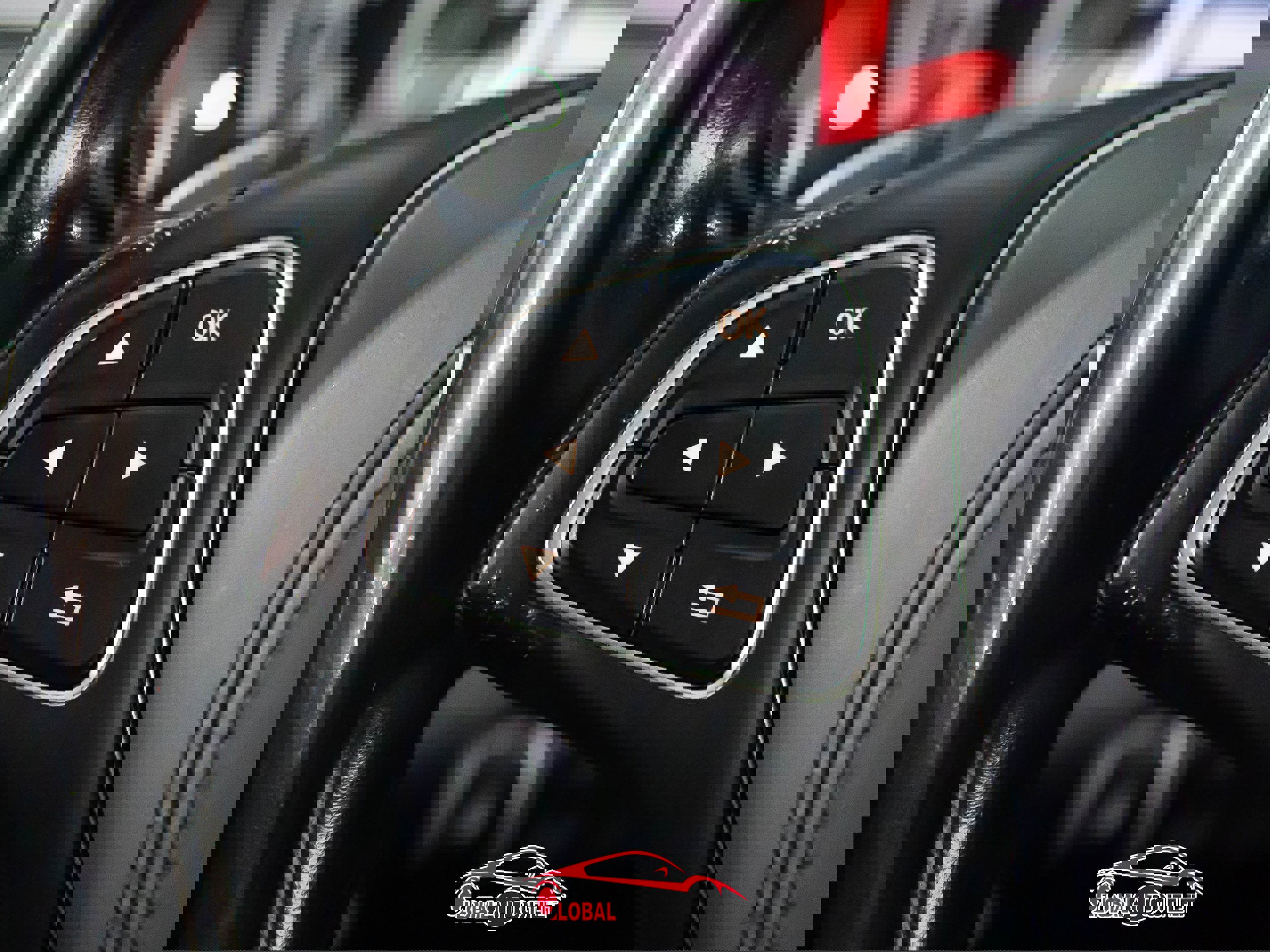 Used 2018 Mercedes-Benz GLS 550 4MATIC w/ Driver Assistance Package image 25