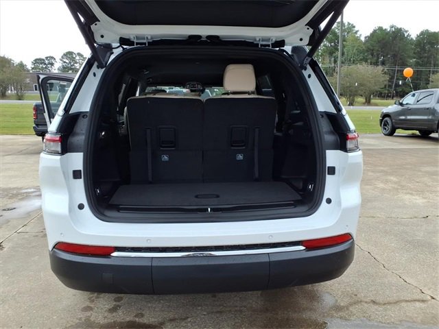 New 2025 Jeep Grand Cherokee L Limited image 19