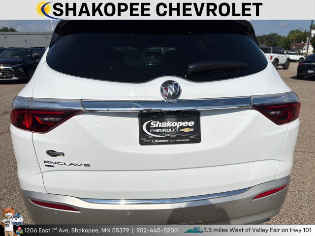 Used 2022 Buick Enclave Premium AWD/4WD image 3