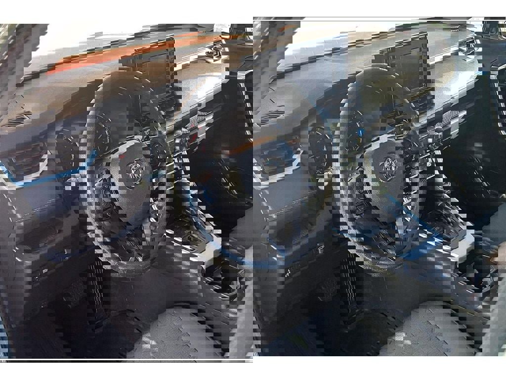 Used 2021 Toyota RAV4 XLE w/ Convenience Package image 14