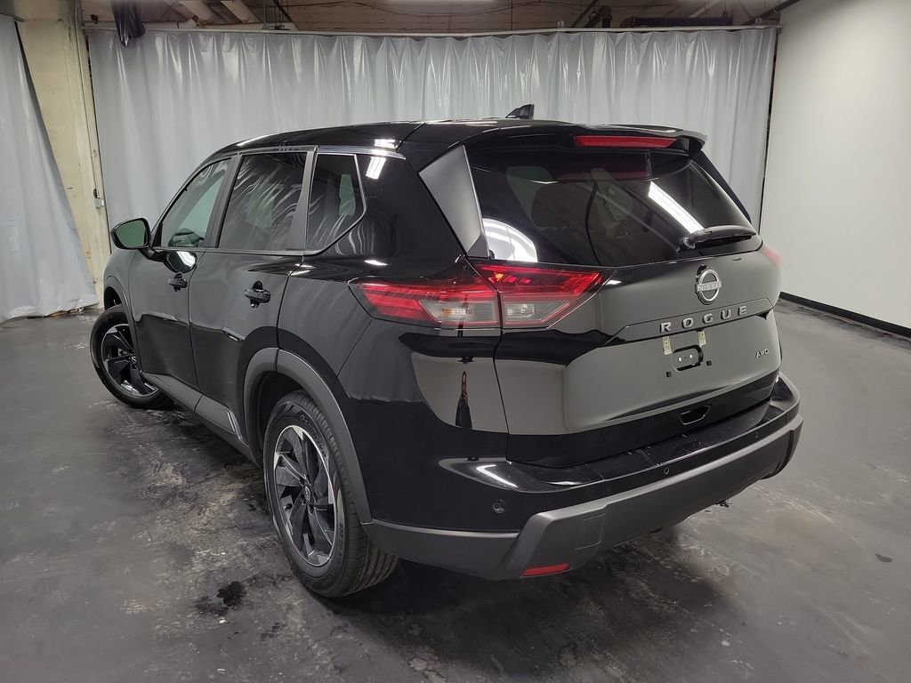 Used 2025 Nissan Rogue SV image 6
