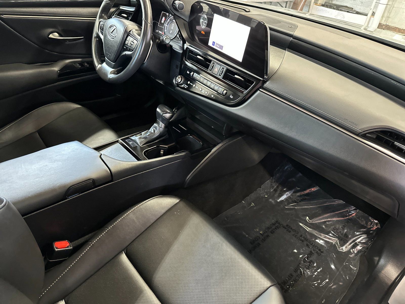 Used 2023 Lexus ES 350 w/ Accessory Package (Z2) image 17