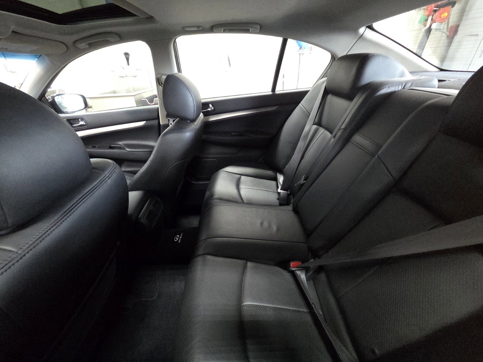 Used 2011 INFINITI G37 Journey w/ Premium Pkg RWD image 7