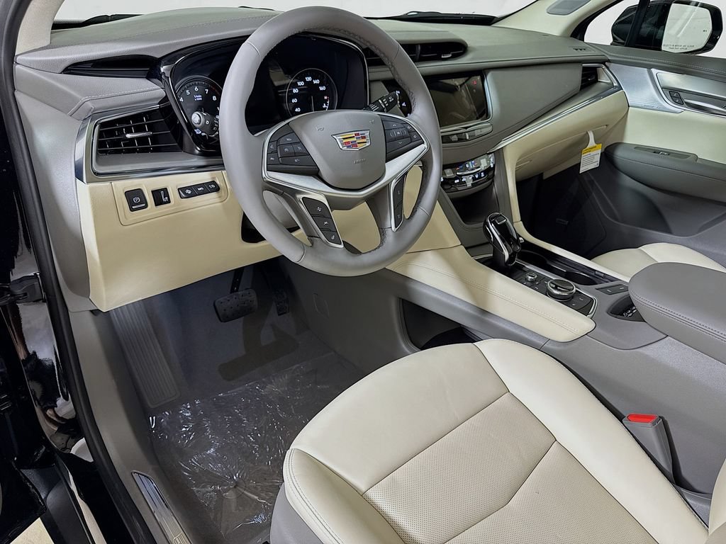 New 2026 Cadillac XT5 Premium Luxury w/ Driver Assist Package FWD image 5
