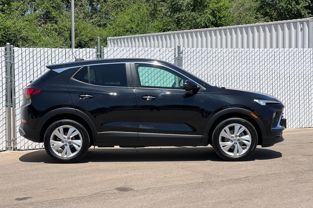 Used 2024 Buick Encore GX Preferred w/ Comfort Package image 3