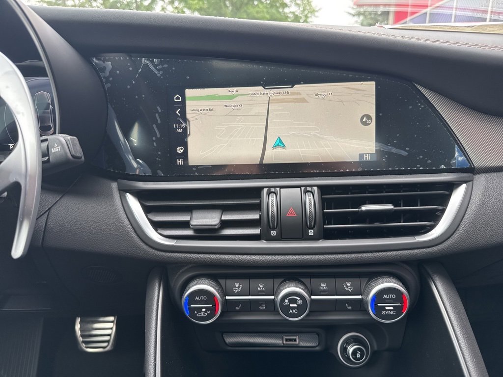 New 2025 Alfa Romeo Giulia AWD w/ Driving Assist Package image 19