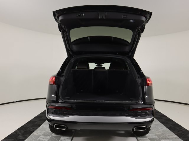 Certified 2025 Audi Q5 Premium Plus w/ Premium Plus AWD/4WD image 24