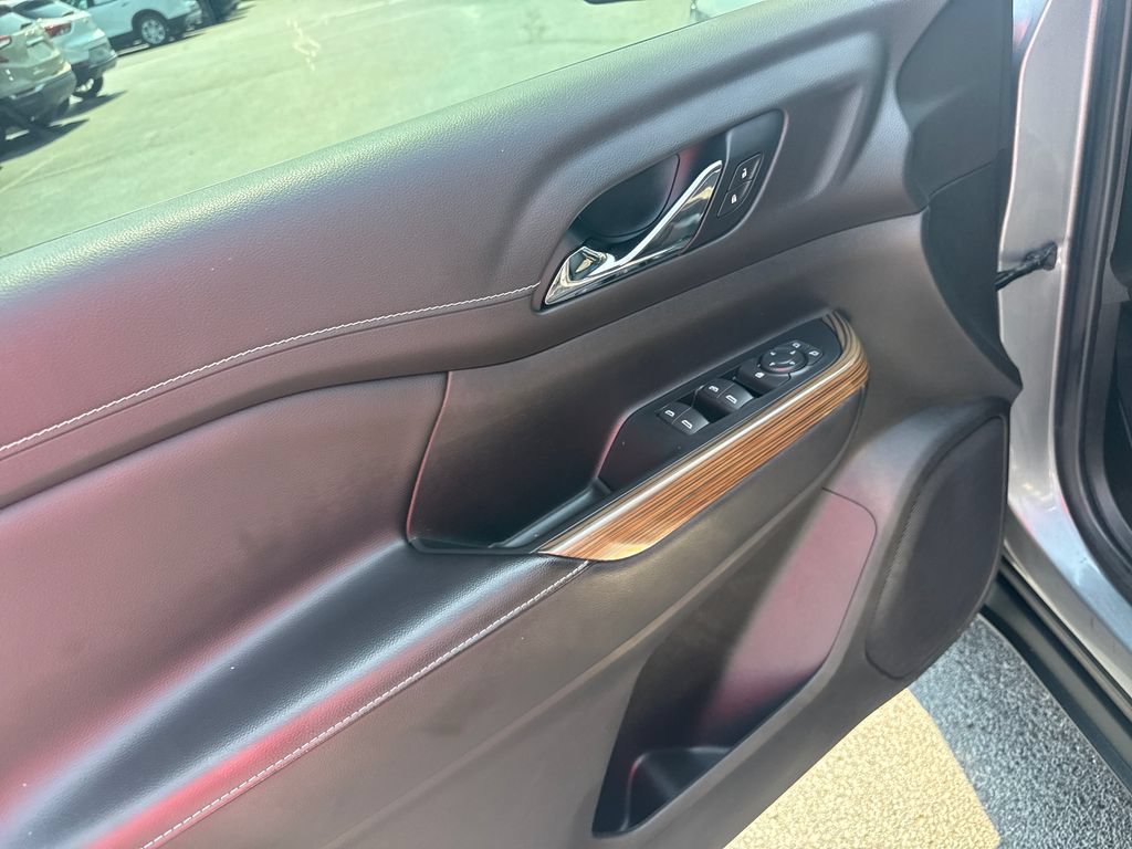 Used 2021 GMC Acadia SLE FWD image 22
