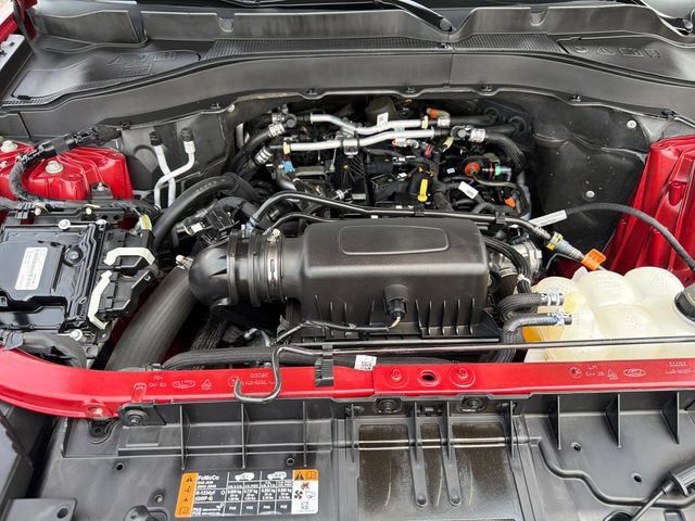 Used 2023 Ford Explorer XLT w/ Equipment Group 202A AWD/4WD image 23