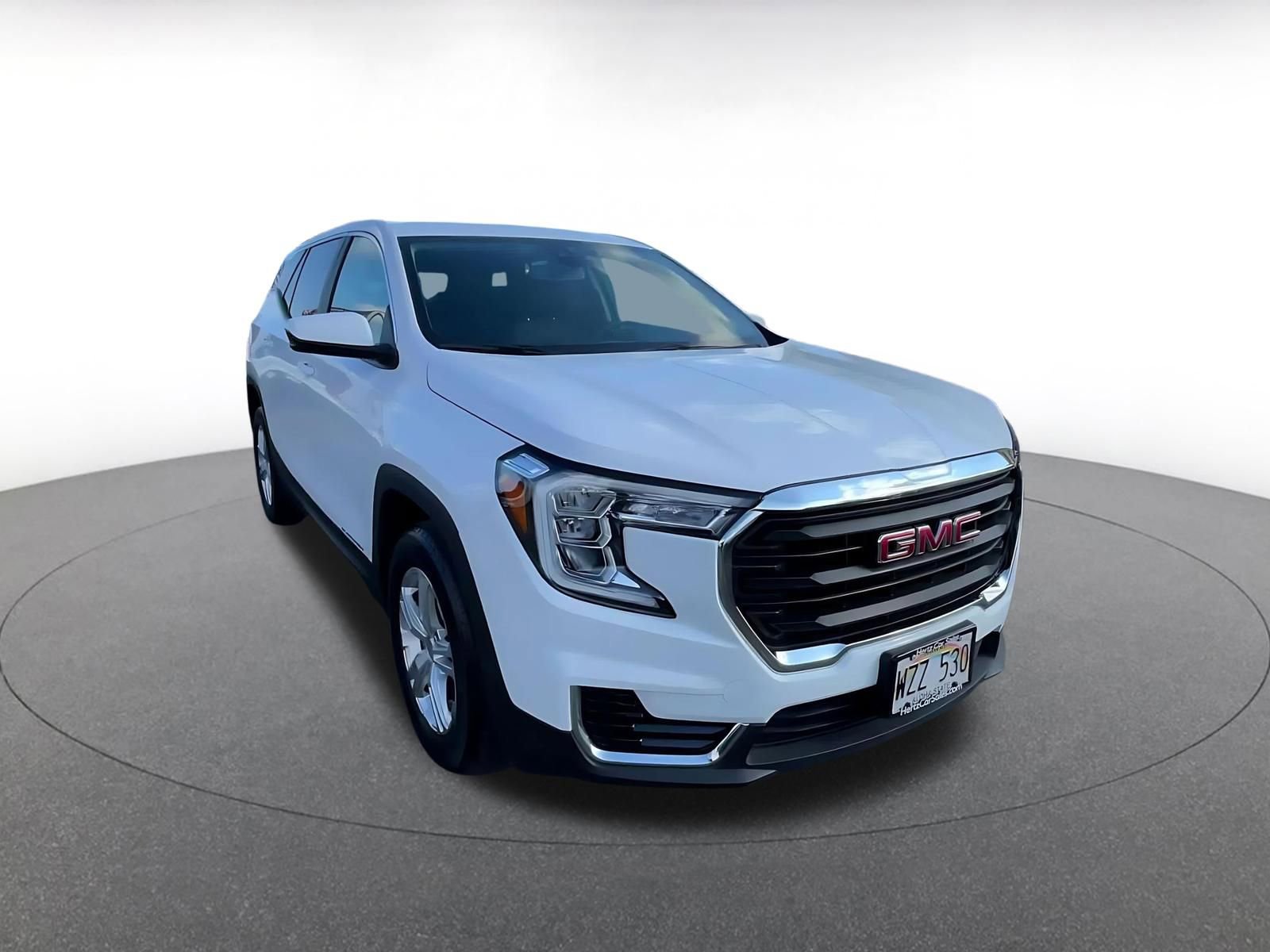 Used 2024 GMC Terrain SLE FWD image 3