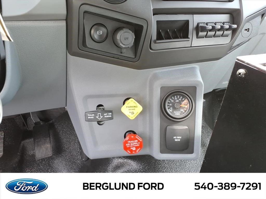 New 2027 Ford F750 2WD Regular Cab Super Duty image 22