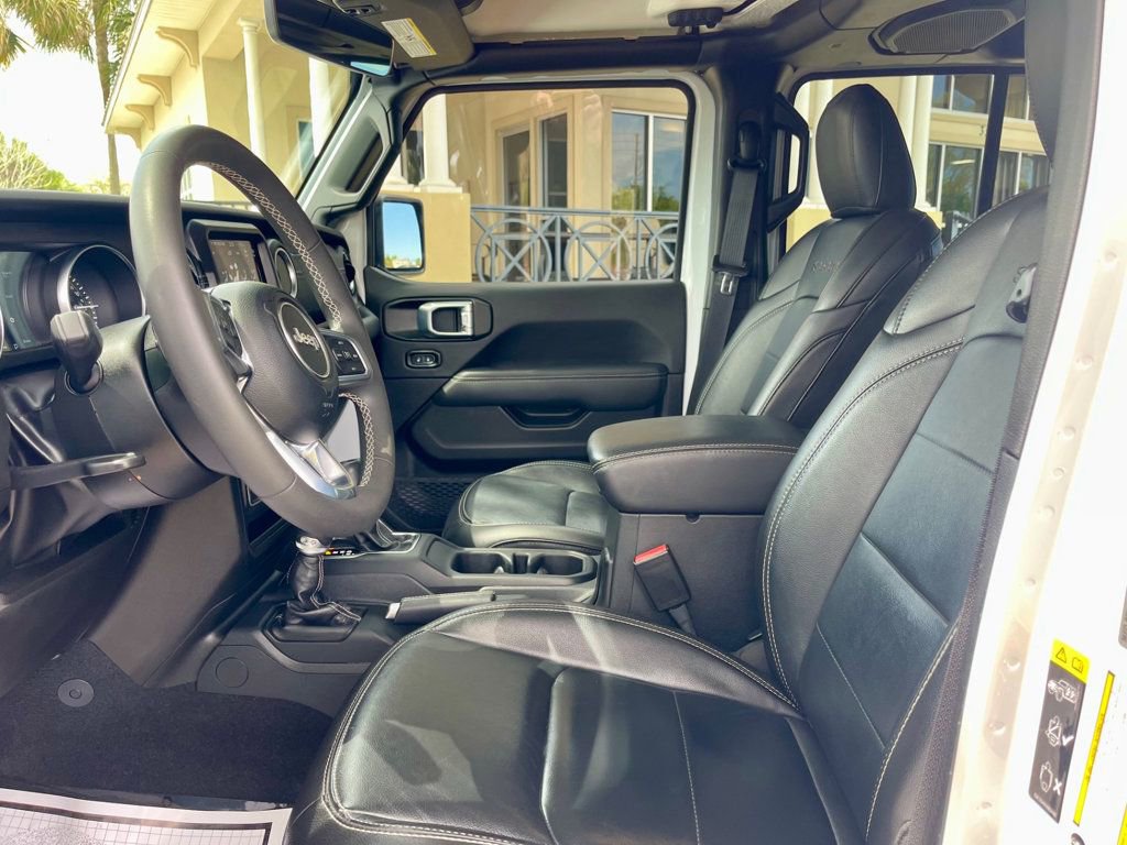 Used 2023 Jeep Wrangler Unlimited Sahara image 11