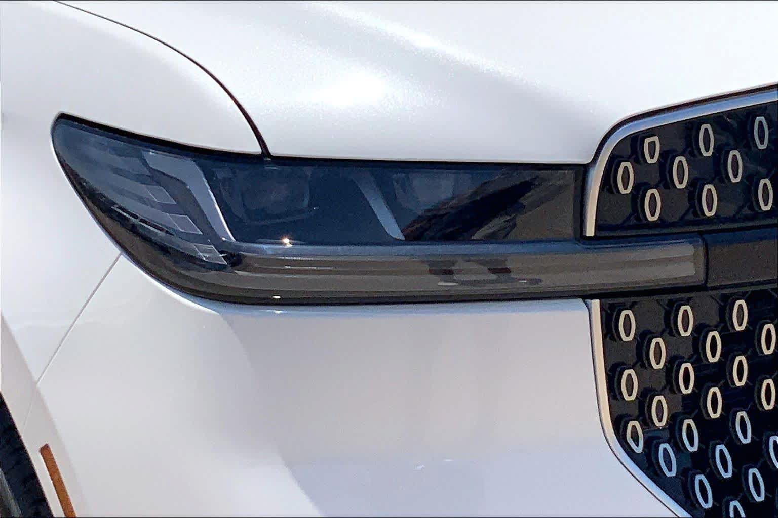 New 2026 Lincoln Navigator L Premier AWD/4WD image 13