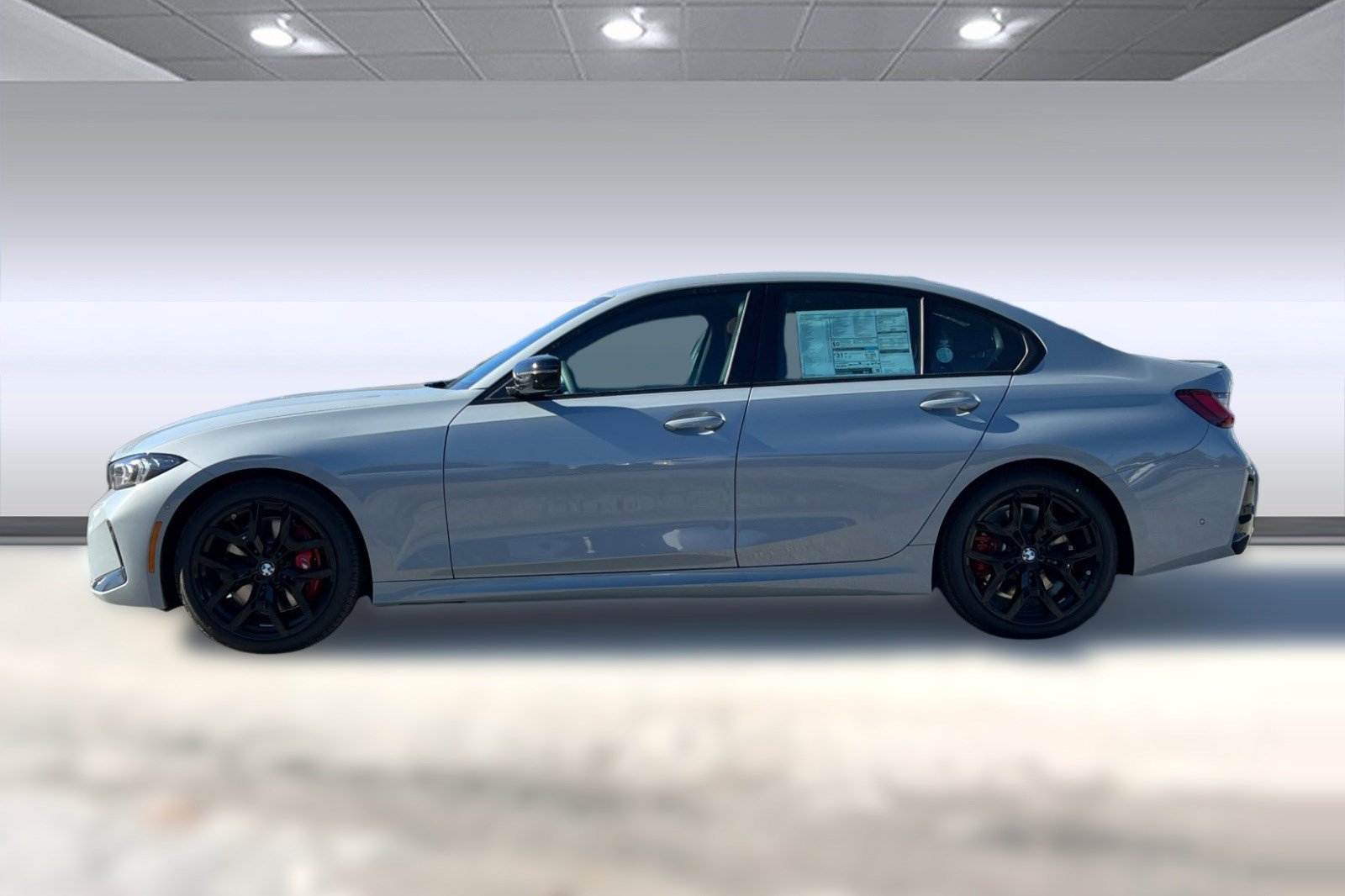 Used 2026 BMW 330i Sedan w/ M Sport Package RWD image 2