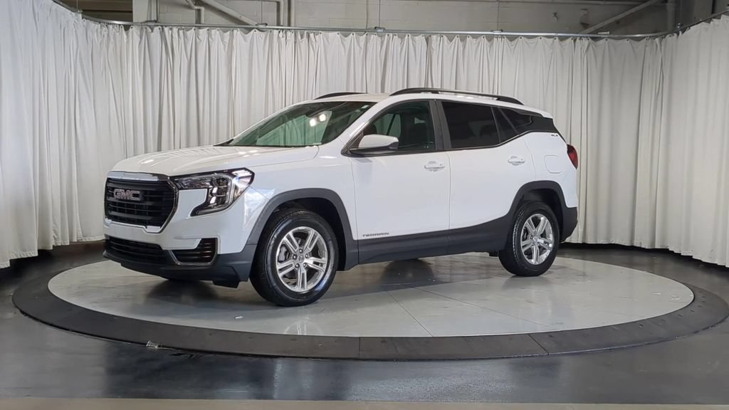 Used 2023 GMC Terrain SLE w/ Driver Convenience Package AWD/4WD image 5
