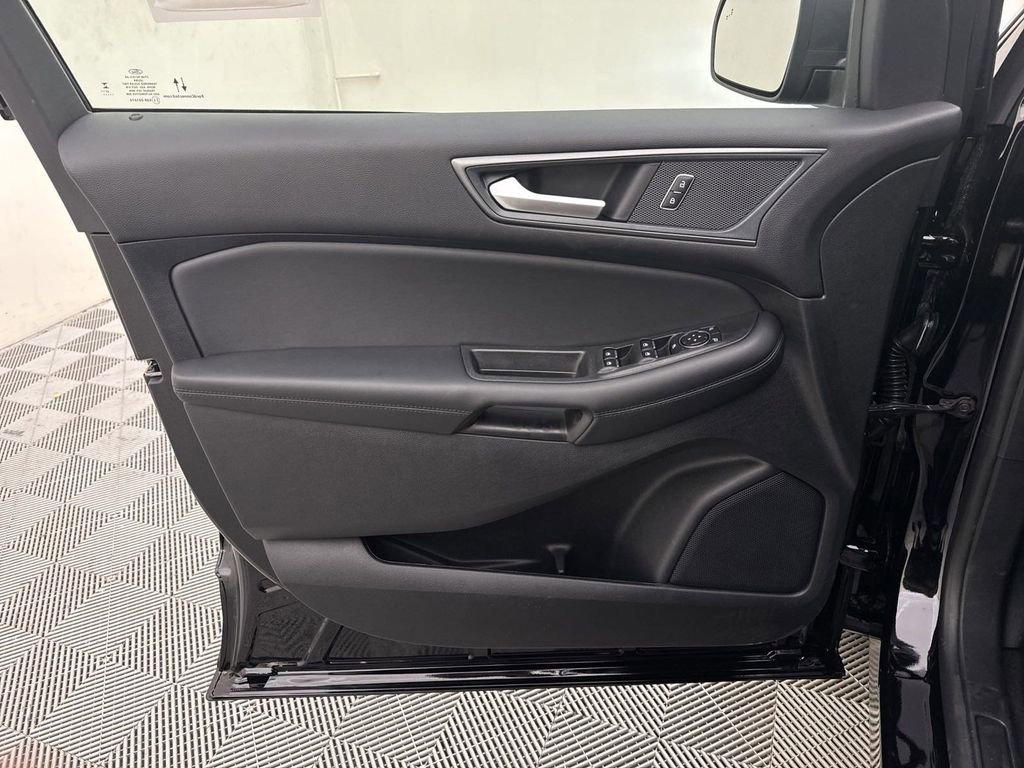 New 2024 Ford Edge SE image 20