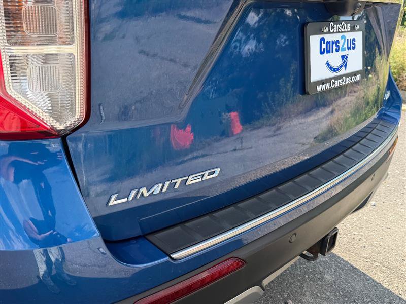 Used 2021 Ford Explorer Limited w/ Equipment Group 301A AWD/4WD image 18