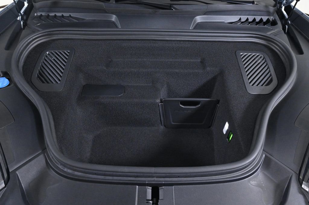 Used 2025 Porsche Macan Electric RWD image 28