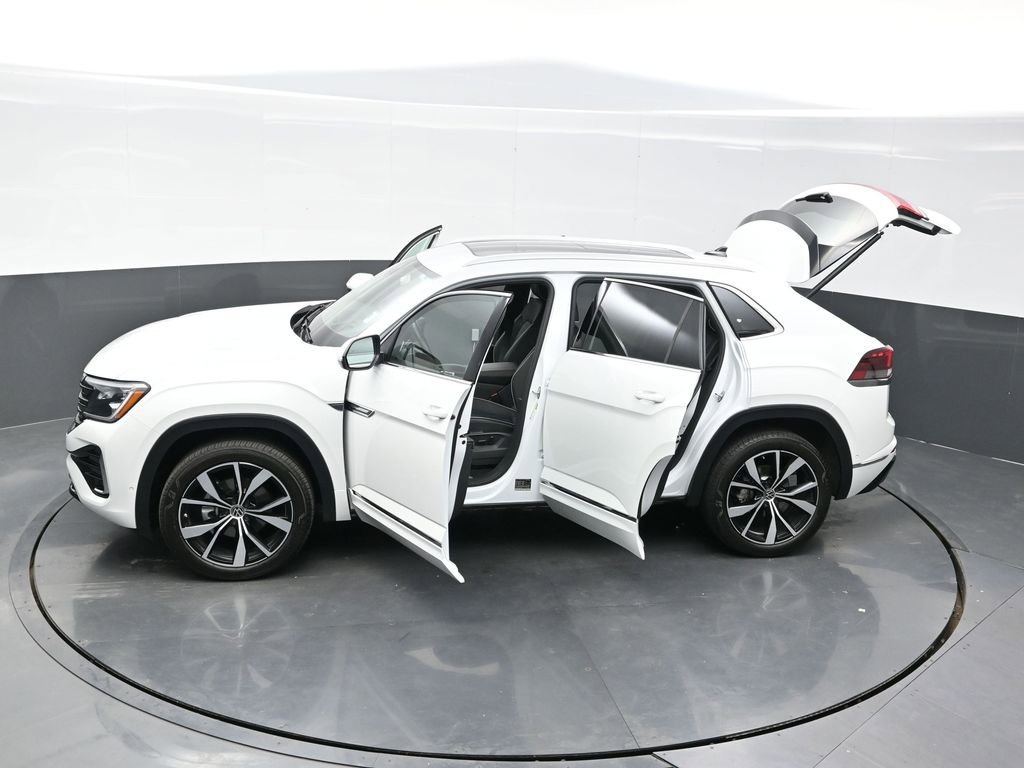 Used 2025 Volkswagen Atlas Cross Sport SEL Premium R-Line image 34