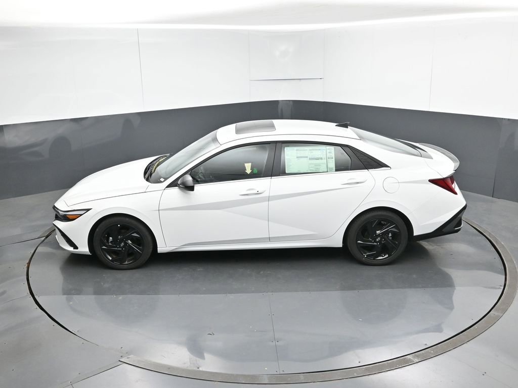 New 2026 Hyundai Elantra SEL Sport image 19