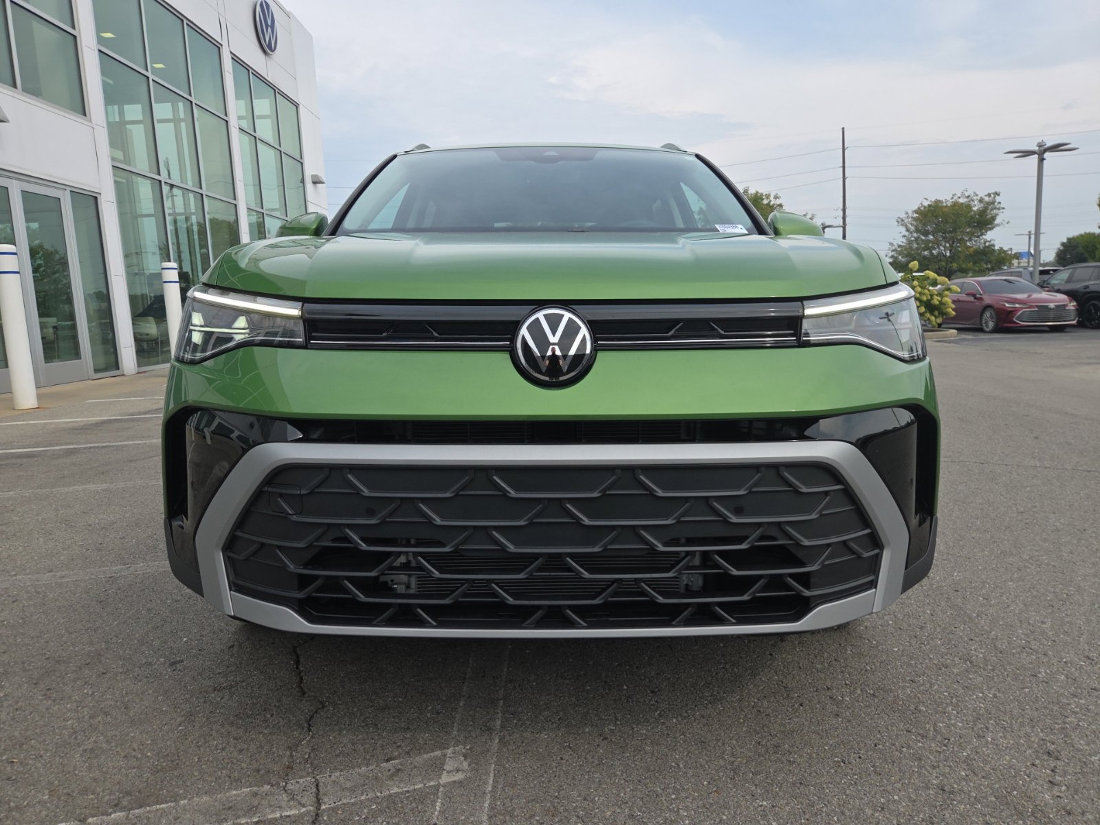 New 2027 Volkswagen Taos SE AWD/4WD image 13