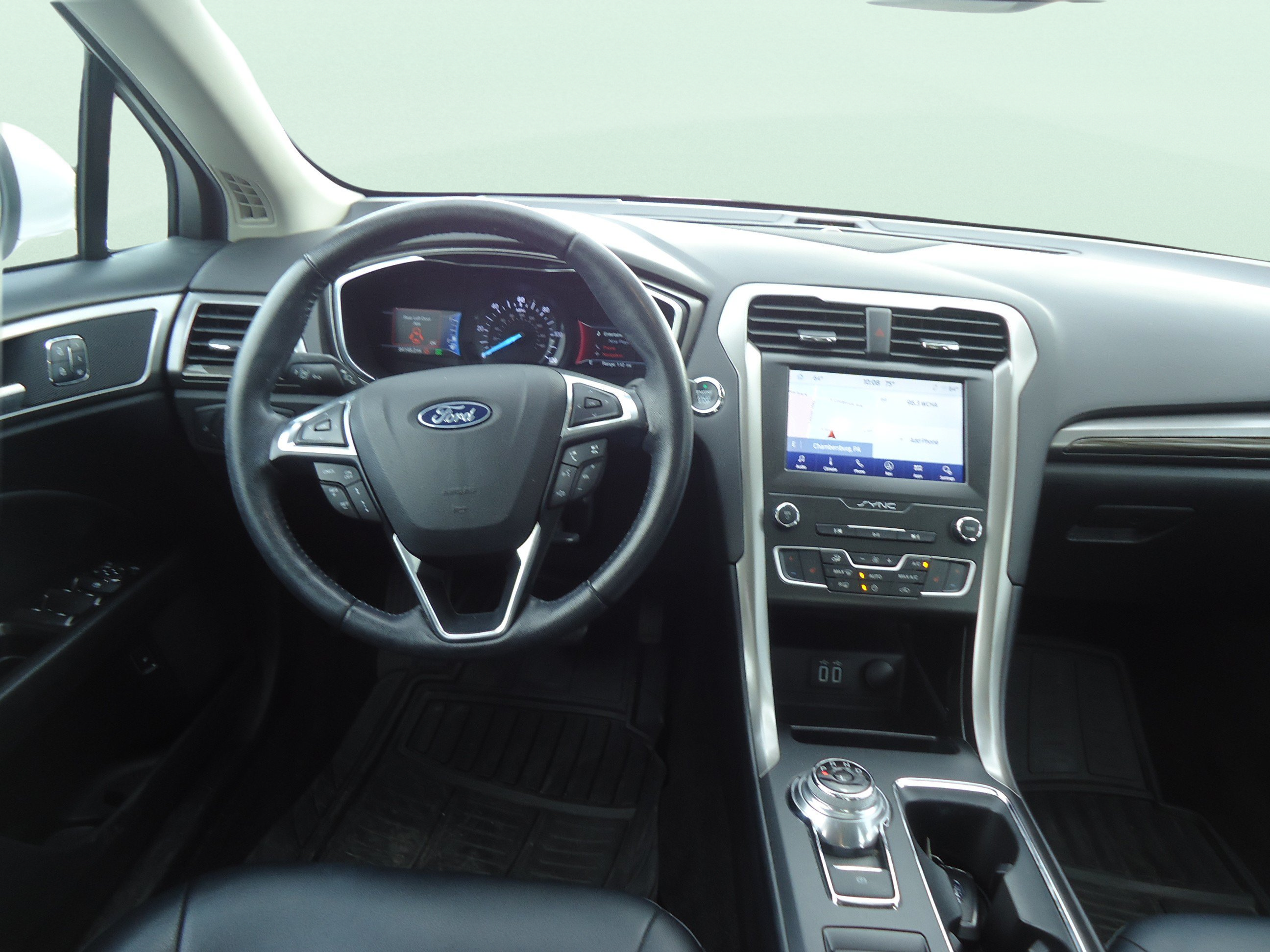 Used 2020 Ford Fusion SEL FWD image 16