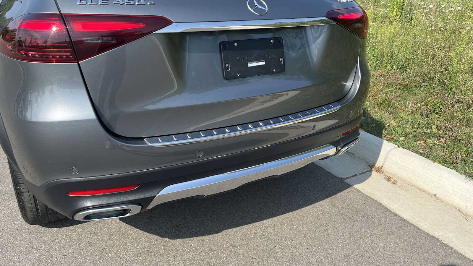 Certified 2025 Mercedes-Benz GLE 450e 4MATIC image 49