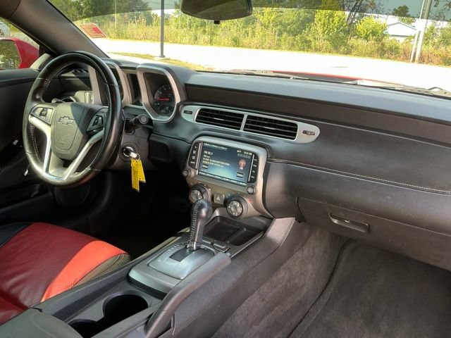 Used 2014 Chevrolet Camaro LT RWD image 17