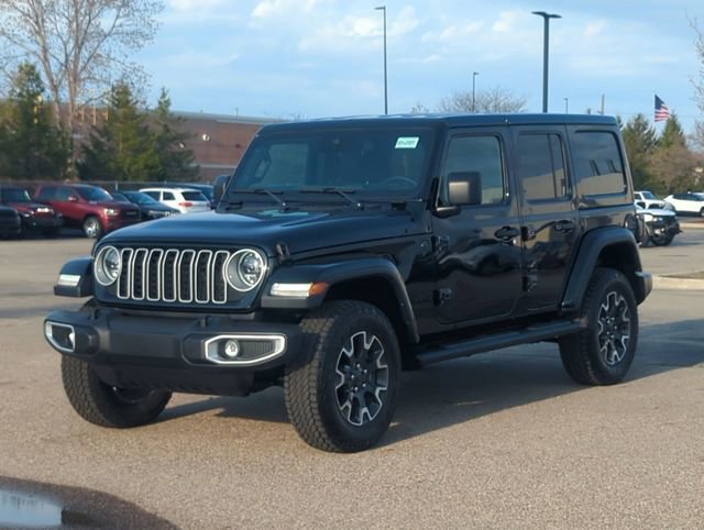 Used 2025 Jeep Wrangler Sahara image 7