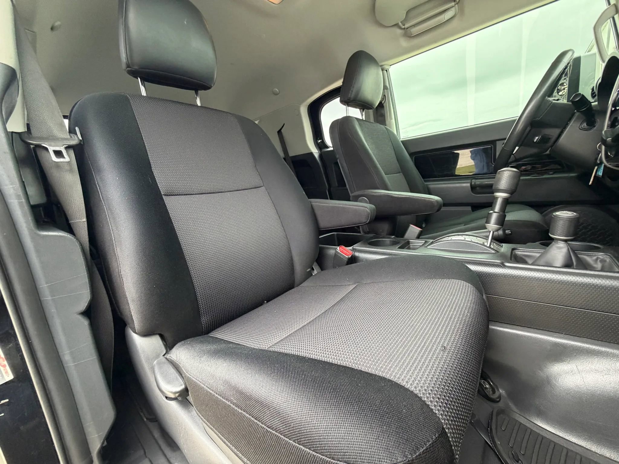 Used 2010 Toyota FJ Cruiser 4WD image 36