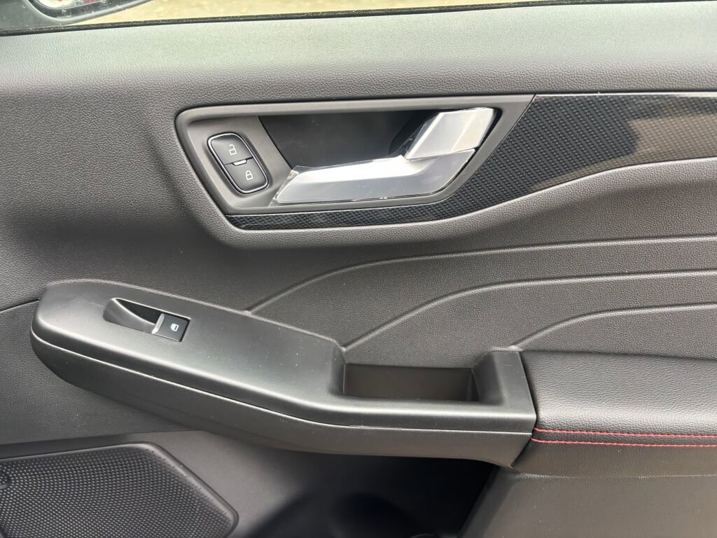 New 2026 Ford Escape ST-Line w/ Tech Pack #1 image 15