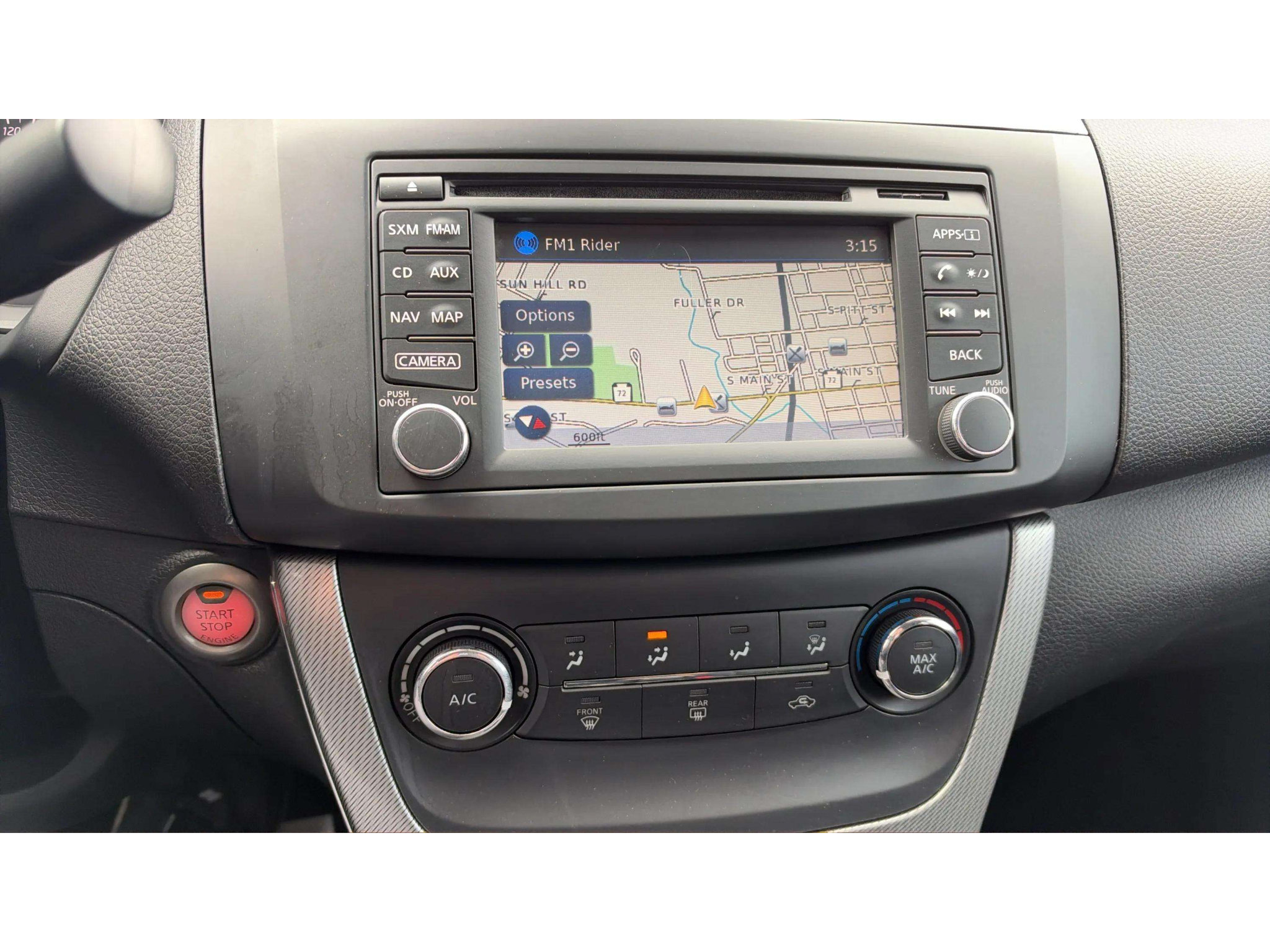 Used 2015 Nissan Sentra SR w/ Navigation Package FWD image 17