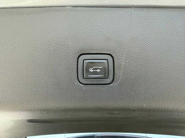 Used 2020 Chevrolet Traverse LT w/ LT Premium Package image 10