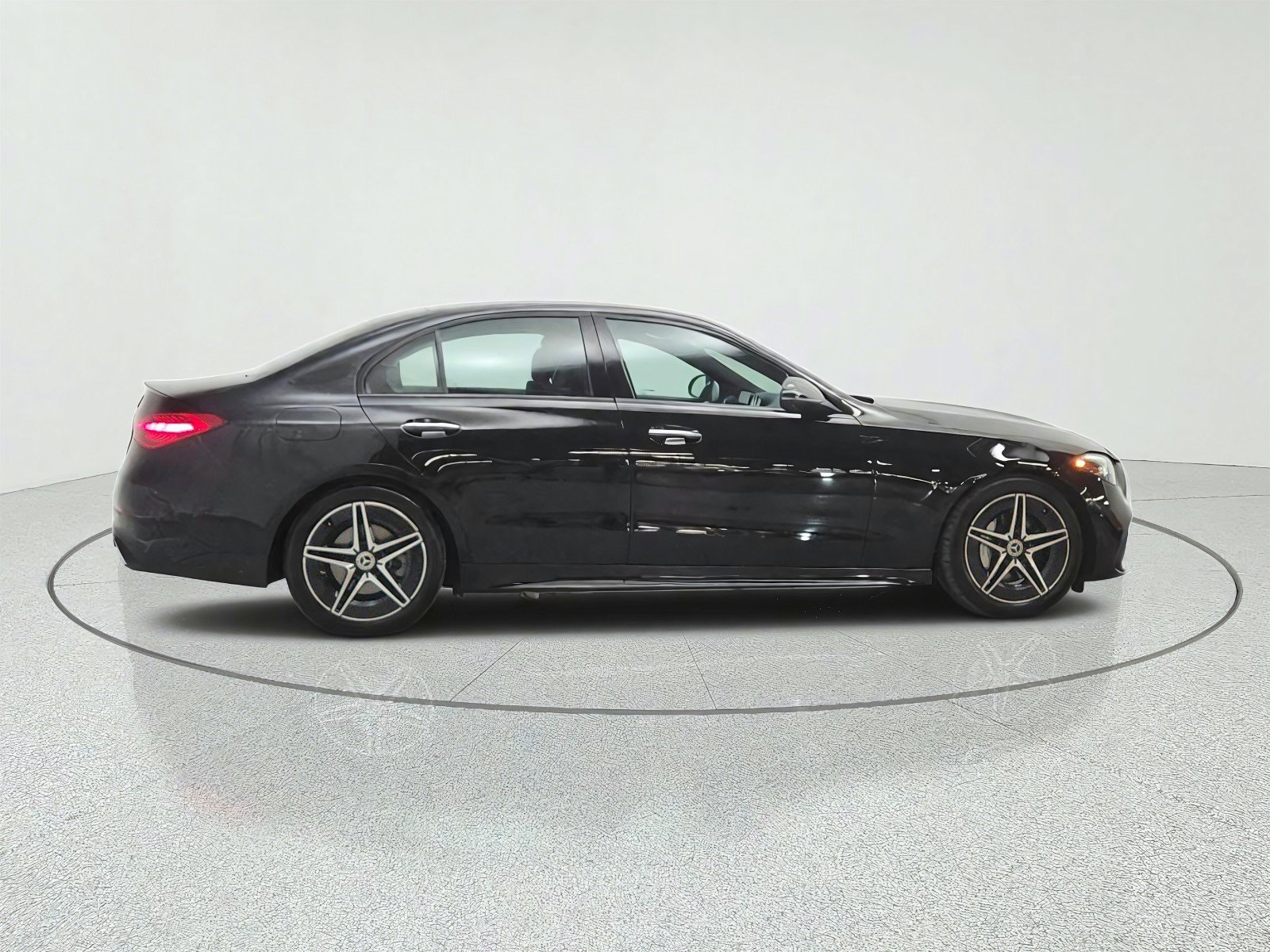 Used 2022 Mercedes-Benz C 300 Sedan image 4